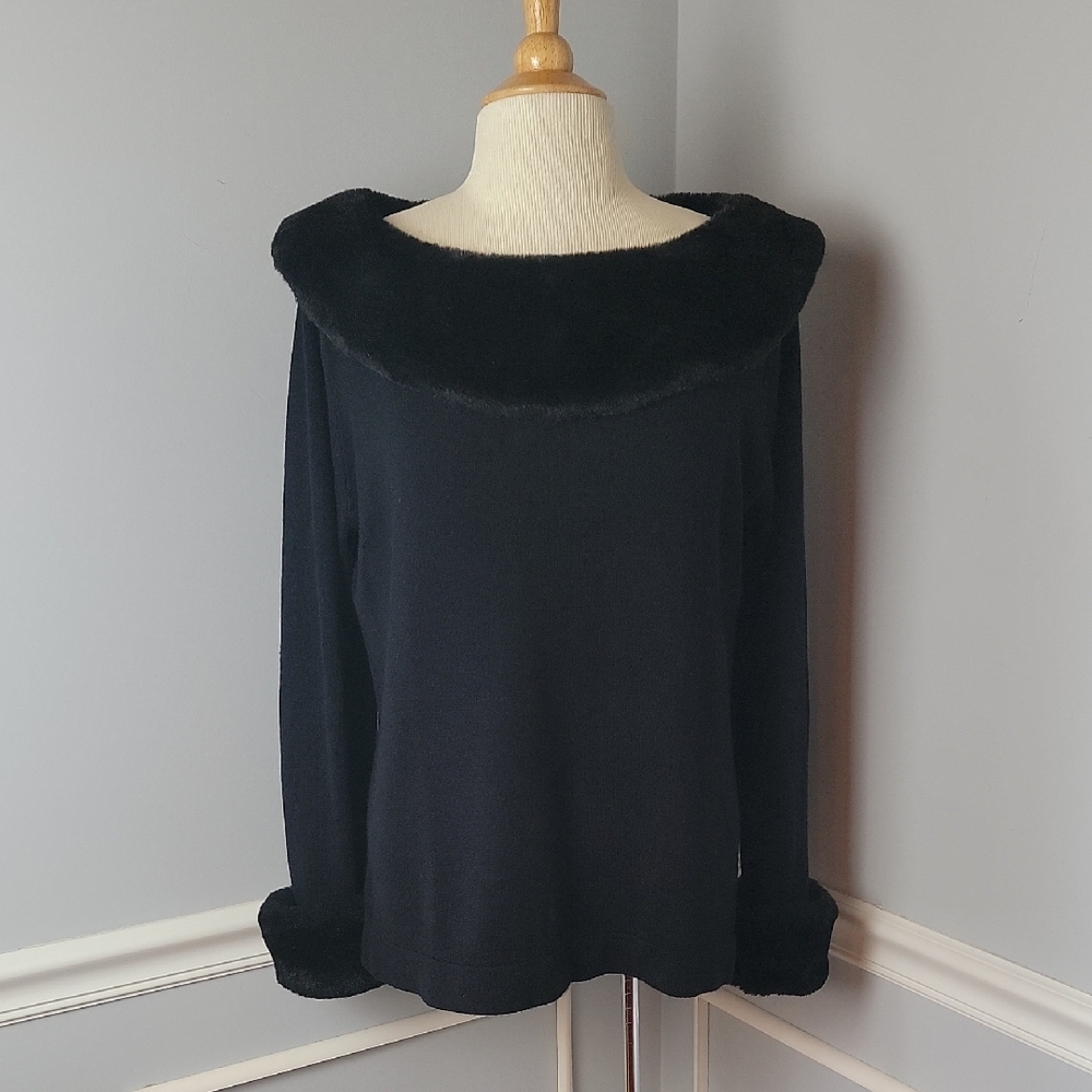 DESIGNERS ORIGINAL Black Faux‎ Fur Collar Cuff Party Holiday Boat Neck Sweater L